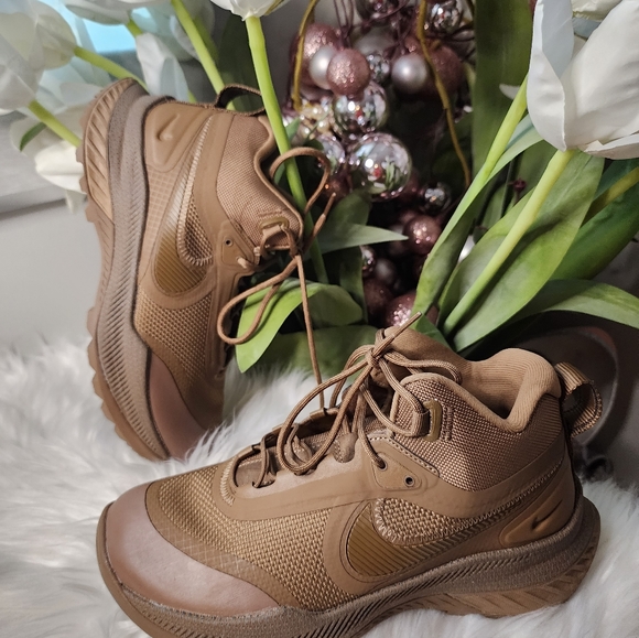 MEN'S NIKE REACT SFB CARBON MID BOOTS new - Picture 2 of 10